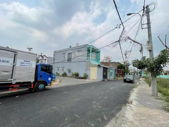 Bán đất mặt tiền 100m2, 3,65 tỷ thương lượng bà điểm hóc môn