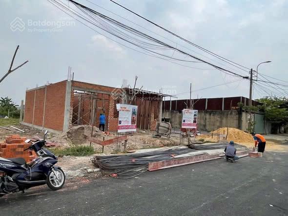 Bán đất mặt tiền 100m2, 3,65 tỷ thương lượng bà điểm hóc môn