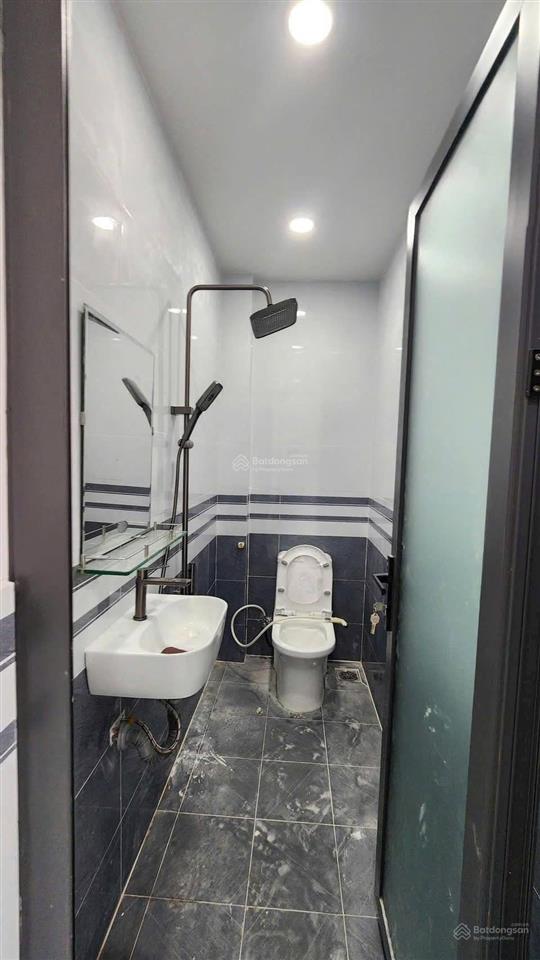Bán nhà 56m2, 3,65 tỷ thương lượng, hẻm xe hơi bà điểm hóc môn