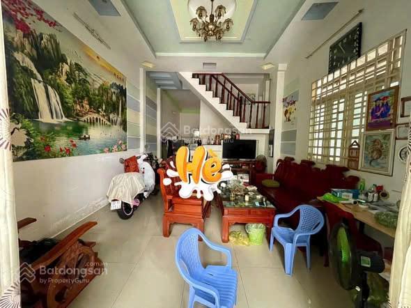 Bán nhà sổ đỏ, 82.5m2, 5 tỷ có thương lượng chợ bà điểm, hóc môn