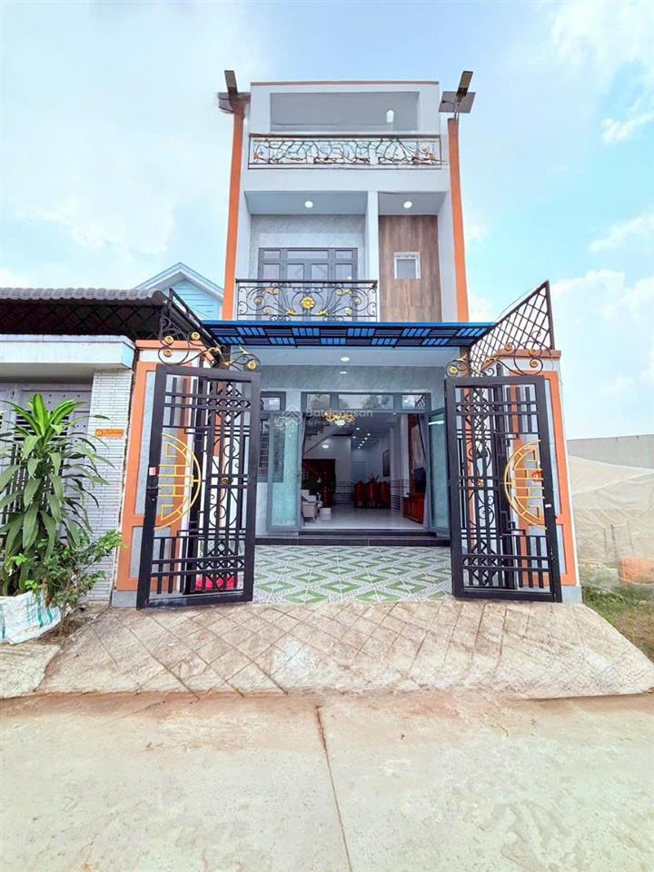 Bán nhà 3 tầng 5x21m nhà mới vào ở ngay 2tỷ9 xã mỹ hạnh nam, long an, shr