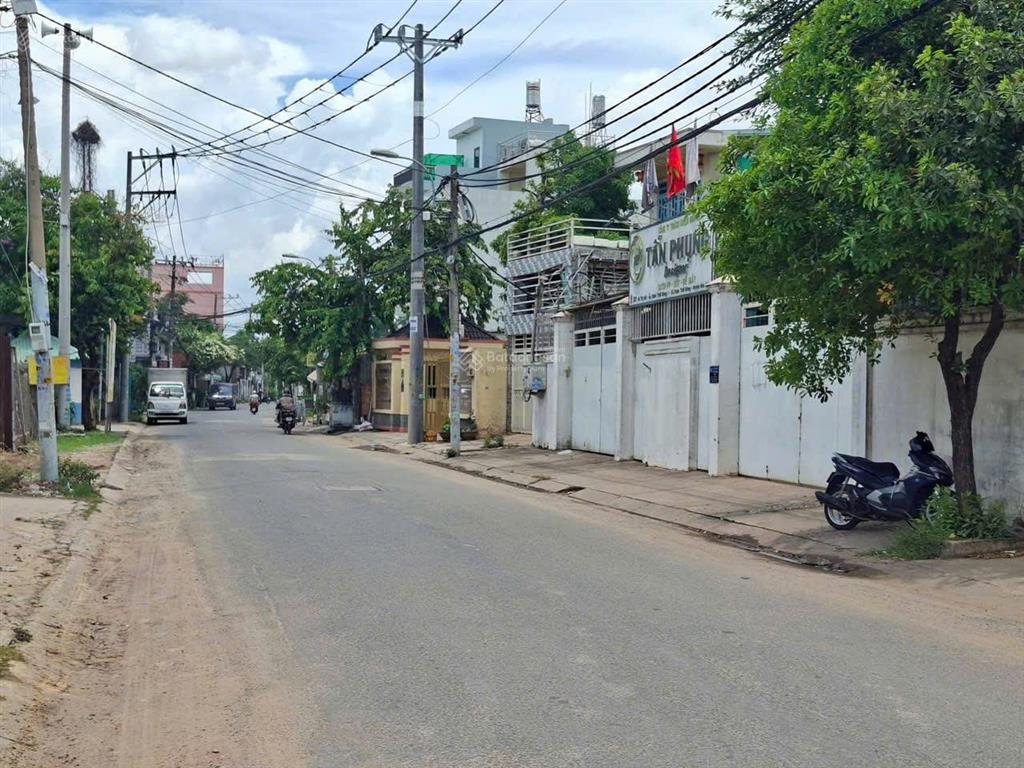 Bán lô đất thị trấn hóc môn, 72m2 nở hậu, sổ đỏ sẵn