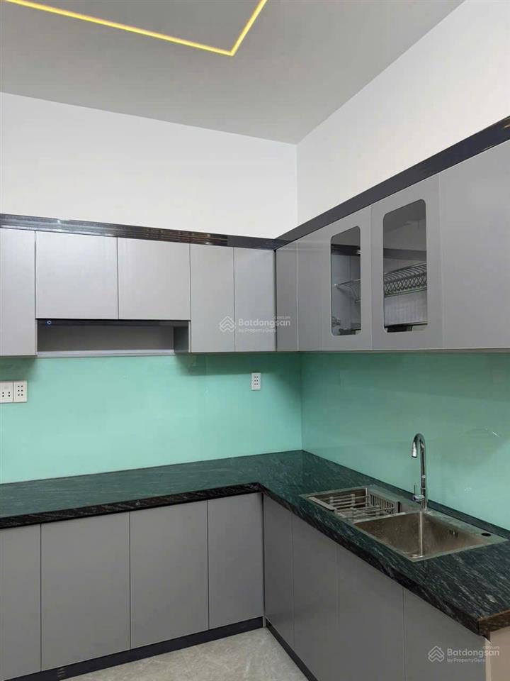 Bán nhà sổ đỏ sang tên luôn, 80m2, 4,39 tỷ đông thạnh hóc môn