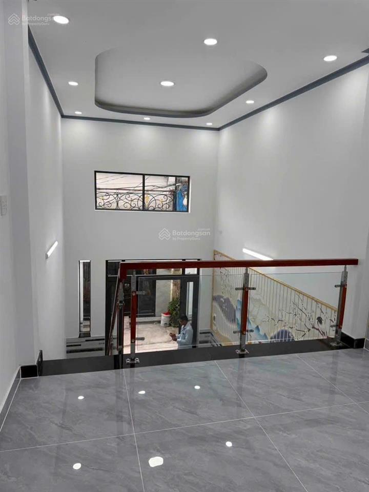 Bán nhà 52,5m2, sổ đỏ, 3,1 tỷ thương lượng bà điểm hóc môn