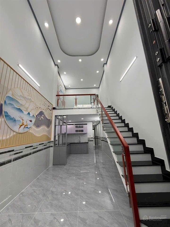 Bán nhà 52,5m2, sổ đỏ, 3,1 tỷ thương lượng bà điểm hóc môn