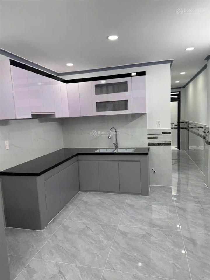 Bán nhà 52,5m2, sổ đỏ, 3,1 tỷ thương lượng bà điểm hóc môn