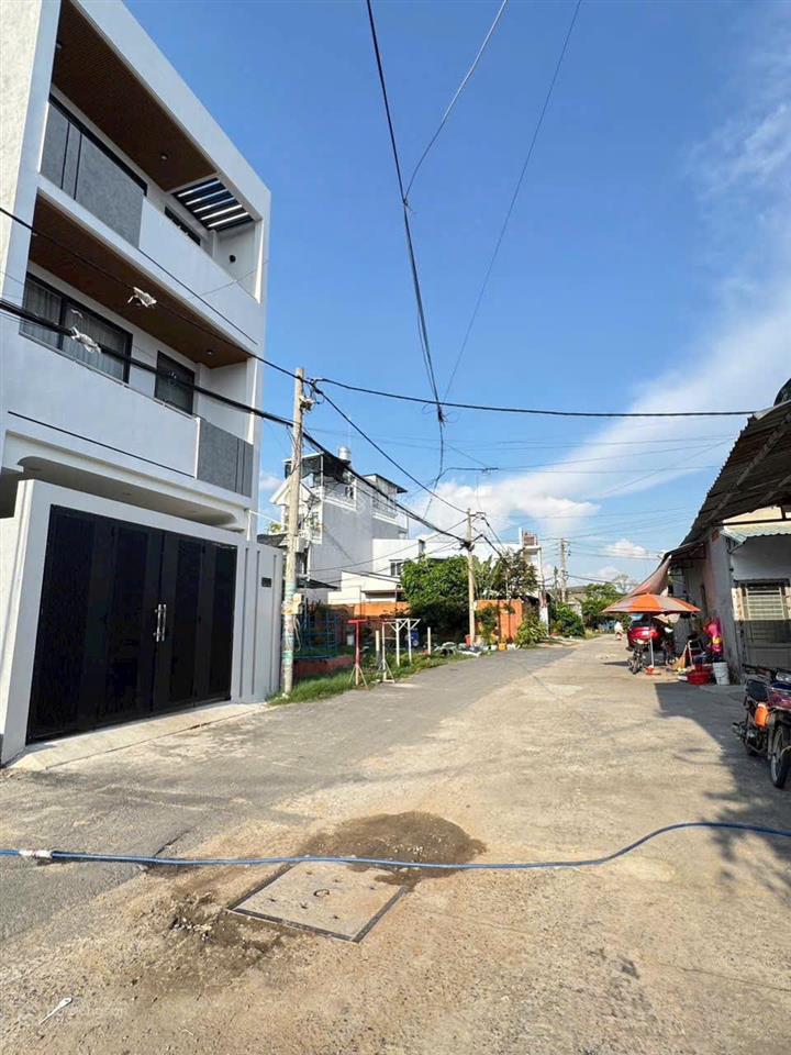 Chính chủ bán lô đất thới tam thôn, hóc môn 95m2 giá chỉ 3,3 tỷ đường rộng ô tô