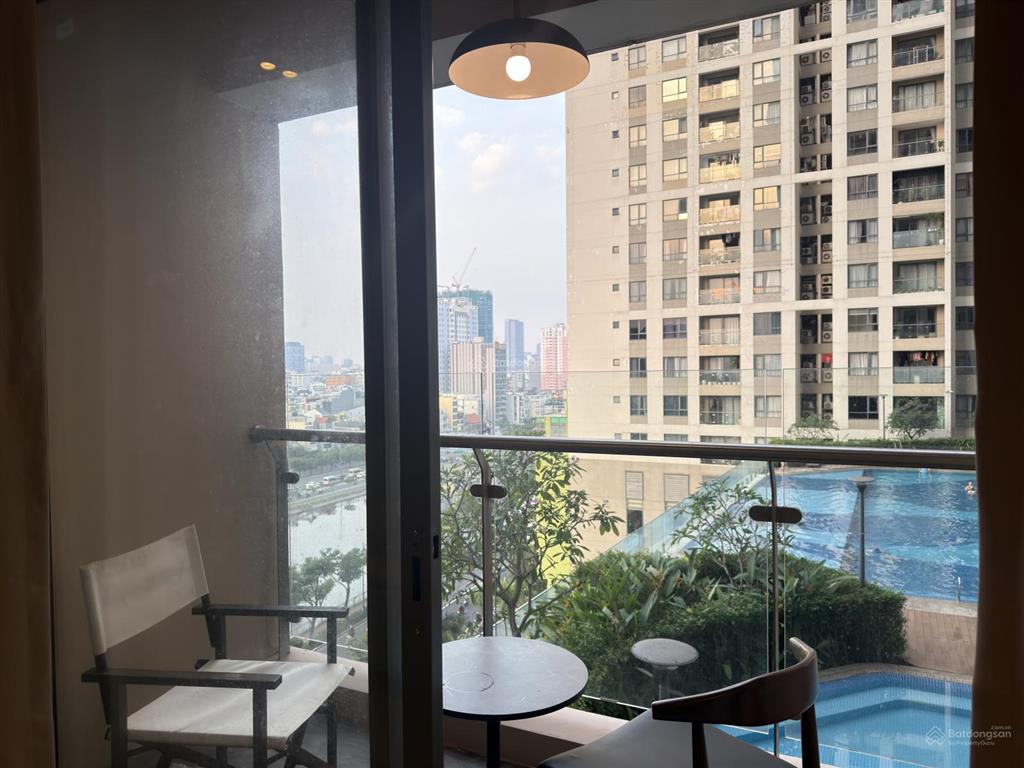 Bán cc the gold view, bến vân đồn, 8tỷ860, 81m2, 2pn, 2wc, nhà cực đẹp view cực chill
