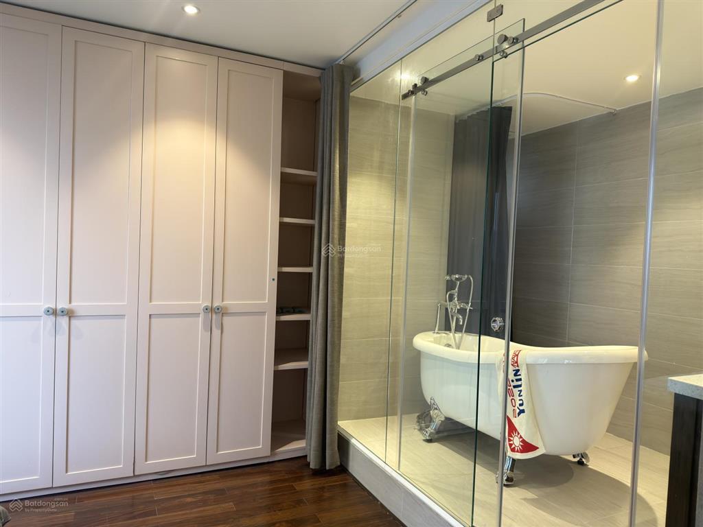 Bán cc the gold view, bến vân đồn, 8tỷ860, 81m2, 2pn, 2wc, nhà cực đẹp view cực chill