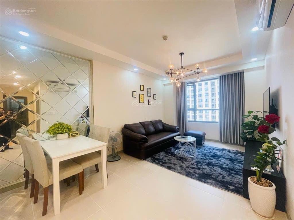 Chính chủ cần bán căn hộ cc the gold view, bán 6 tỷ 750, 70m², 2pn, 1wc. sổ hồng