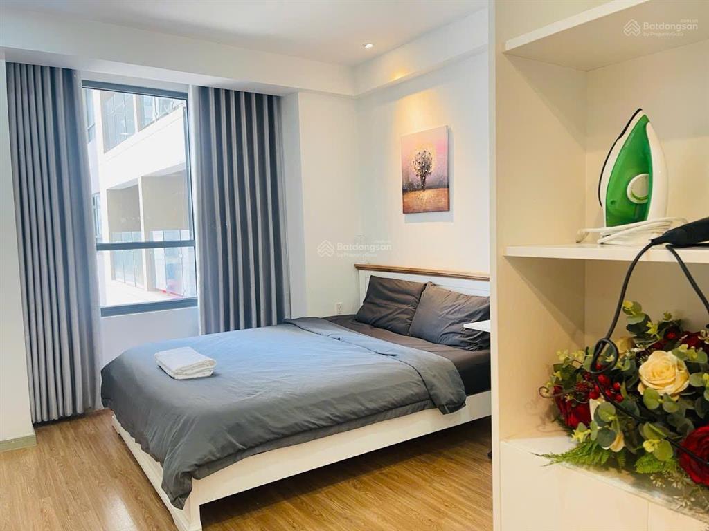 Chính chủ cần bán căn hộ cc the gold view, bán 6 tỷ 750, 70m², 2pn, 1wc. sổ hồng