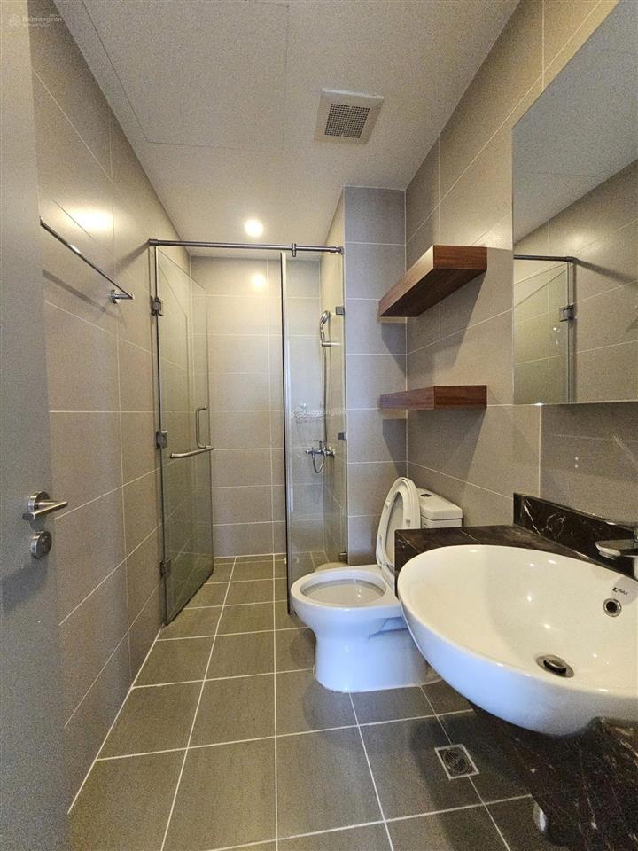 Bán cc the gold view, 6,7 tỷ, 69m2, 2pn + 1wc tại bến vân đồn, q4, giá siêu hời