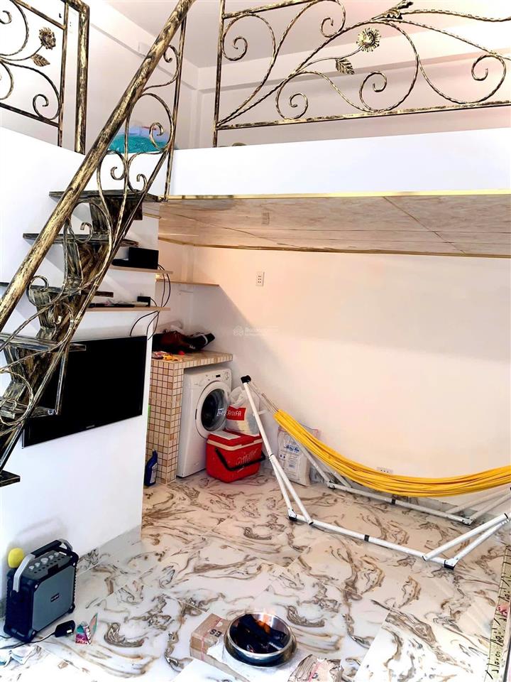 Cần bán căn hộ nhỏ nhỏ ngay trung tâm quận 4( cũ). đang có sẵn dòng tiền cho thuê