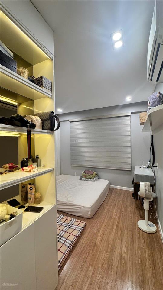 Bán nhanh căn hộ ccthe gold view, 7,4 tỷ, 81m2, 2pn, 2wc tại đường bến vân đồn, quận 4, tp.hcm