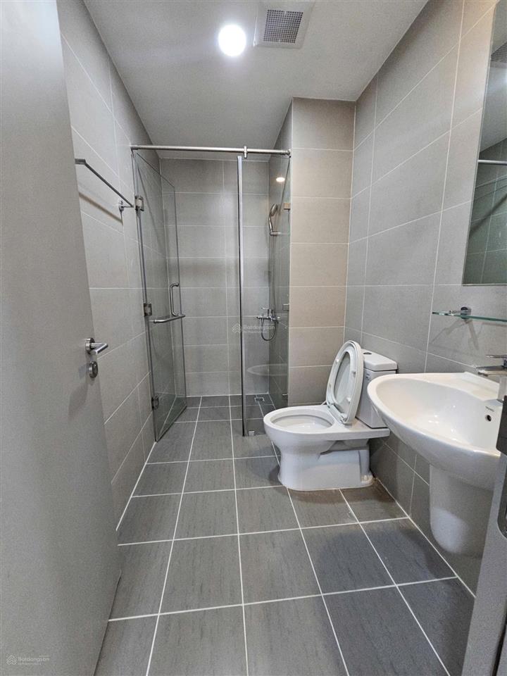 Bán gấp căn hộ 2pn, 90m2 tại the gold view, bến vân đồn, quận 4, 7,95 tỷ vnd hot!