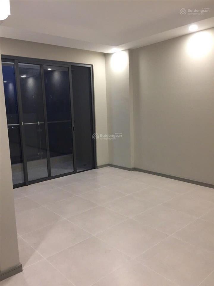 Bán gấp căn hộ tại the gold view, 7 tỷ 050 81m, 2pn 2wc, nội thất cơ bản. sắp làm sổ hồng