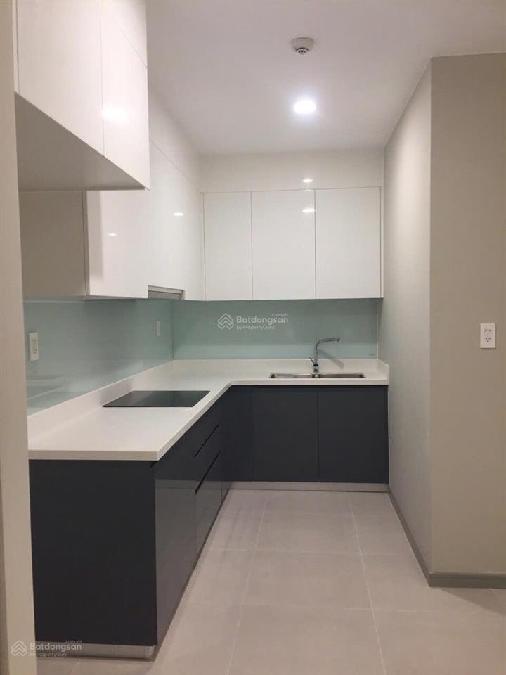 Bán gấp căn hộ tại the gold view, 7 tỷ 050 81m, 2pn 2wc, nội thất cơ bản. sắp làm sổ hồng