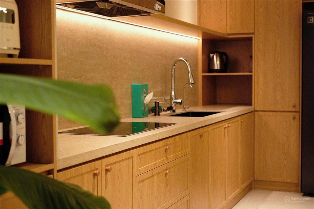 Bán cc đẹp tại bến vân đồn, 7,568 tỷ, 90m2, 2pn, 2wc vừa ở vừa làm văn phòng.