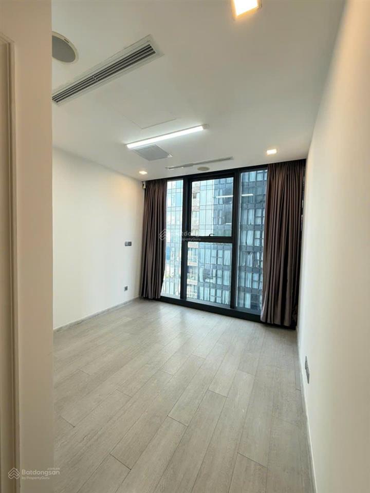 Cho thuê 2pn 78m2 24tr làm văn phòng ntcb rèm điều hòa vinhomes golden river  nguyên 0979 934 ***