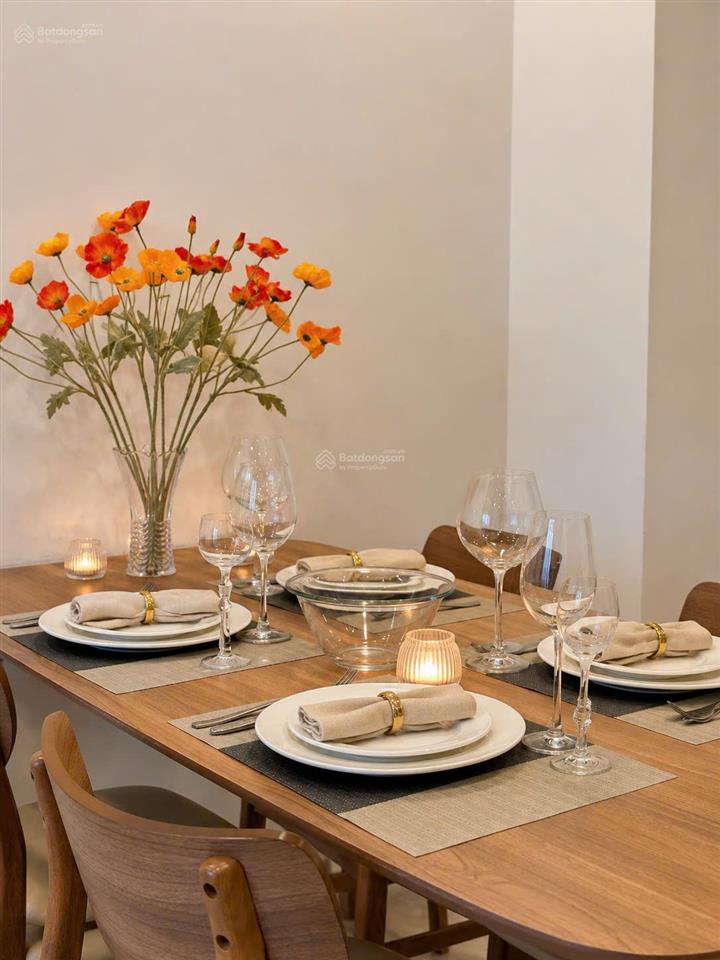 Giá tốt! vào ở ngay căn hộ 1pn 53m2 giá thuê 21 triệu/th vinhomes golden river 0979 934 ***