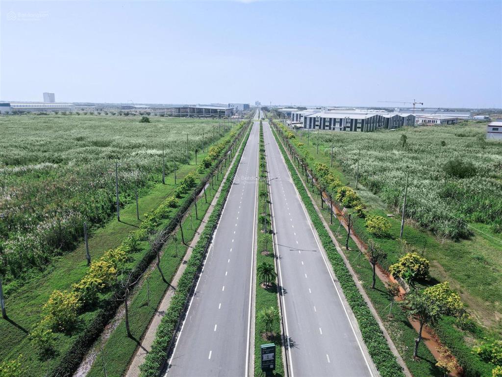 Ngộp bán gấp đất 1.1ha góc 2 mặt tiền kcn phú mỹ tỉnh brvt