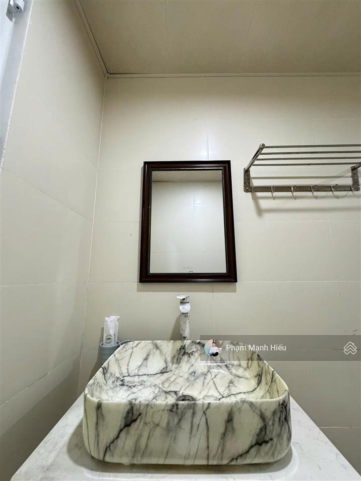 Chủ cần bán gấp nhà 2 tầng sát biển mỹ khê dòng tiền sẵn
