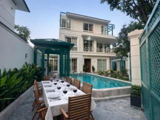 Maison villa liên phường d14 q9 300m2 5pn hồ bơi 5000$