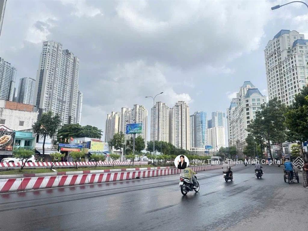 Bề ngang 18m  mặt tiền nguyễn hữu cảnh, bình thạnh, 1 tầng, hđt 50 triệu /tháng. chỉ 15,5 tỷ tl