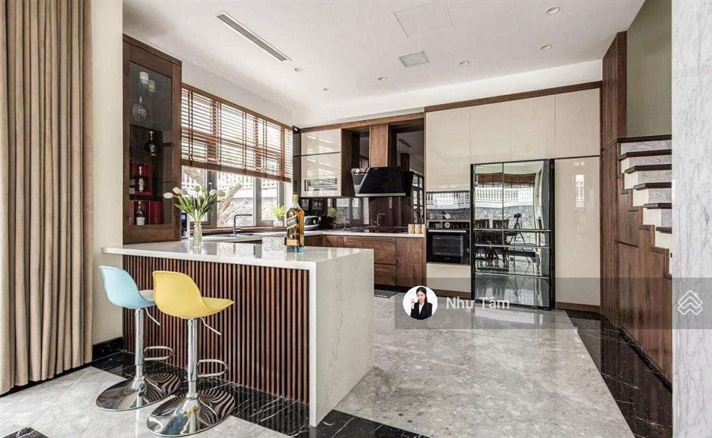 Vip! chỉ 20 tỷ sở hữu nhà 5 tầng, có thang máy  đinh tiên hoàng, quận 1. 0935 654 ***
