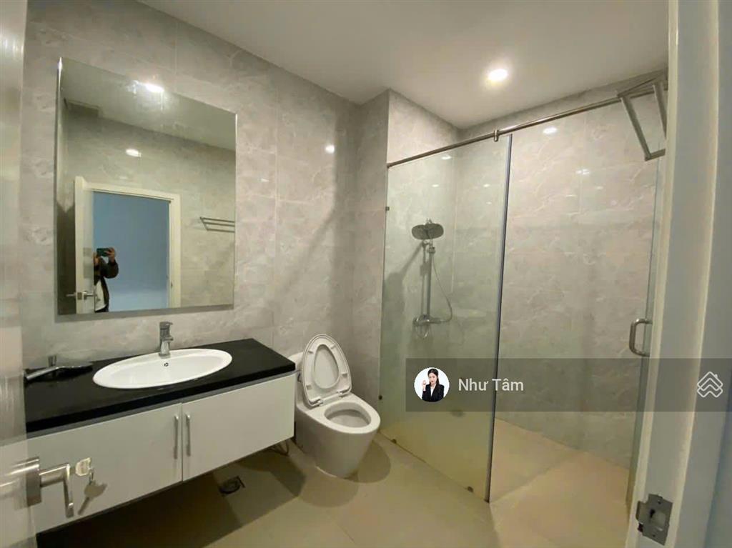 Mặt tiền phan đăng lưu, phú nhuận  vừa ở vừa kinh doanh, văn phòng  4,2x18m, 4 tầng. chỉ 20,5 tỷ