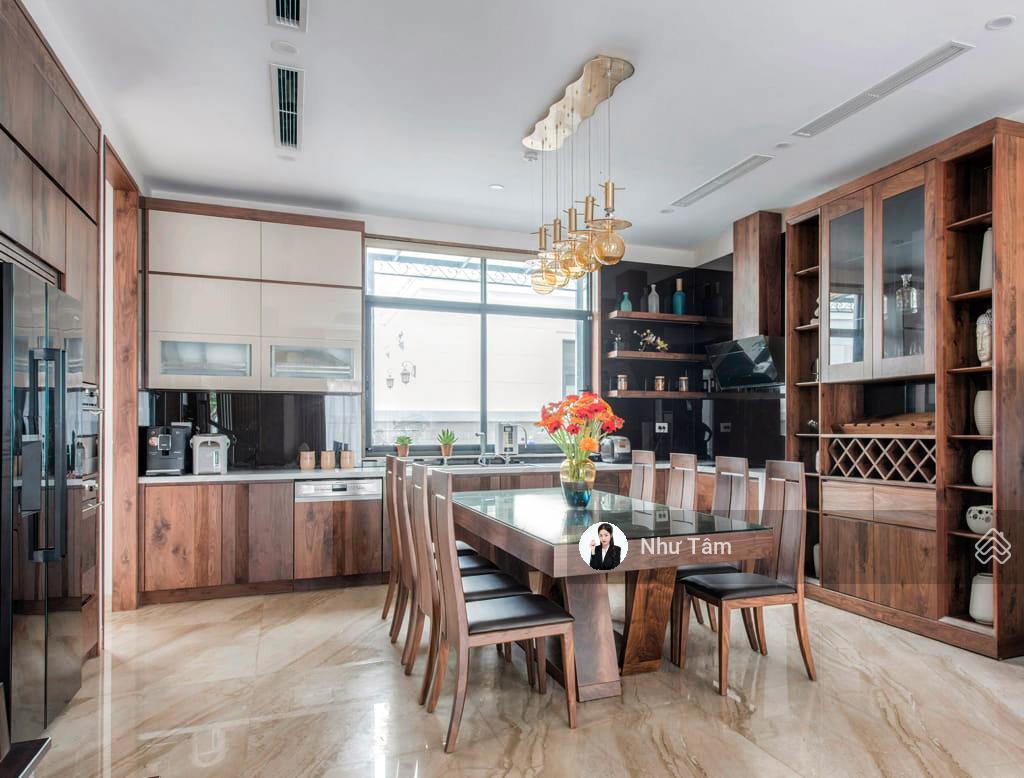 Mặt tiền phan đăng lưu, phú nhuận  vừa ở vừa kinh doanh, văn phòng  4,2x18m, 4 tầng. chỉ 20,5 tỷ