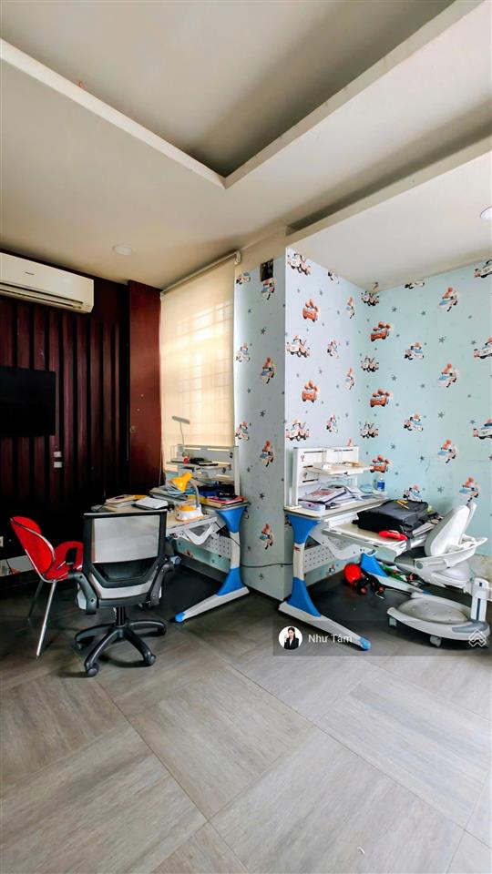 Có thang máy xịn  sát quận 1, phan xích long, phú nhuận  62m²  4 tầng mới, đẹp  13,5 tỷ tl
