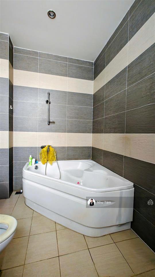 Ngang 9m  hxh phan đăng lưu, phú nhuận  4 tầng mới đẹp. chỉ 10,5 tỷ thương lượng