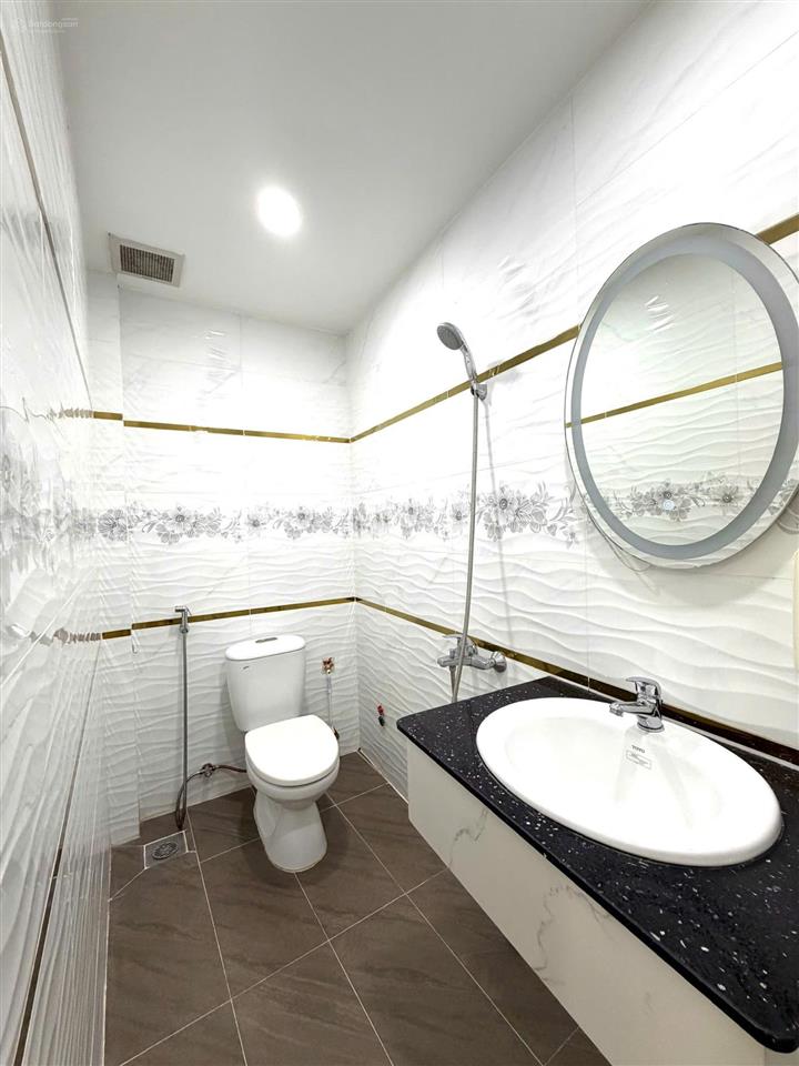 Hẻm 3 xe hơi tránh nhau  hxh trần nhật duật, quận 1, 50m² vuông vức, 2 tầng, 13 tỷ tl