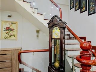 Ngang 5,6m  hxh nguyễn thị minh khai, đa kao, quận 1, 72m², 5 tầng, 19,9 tỷ thương lượng