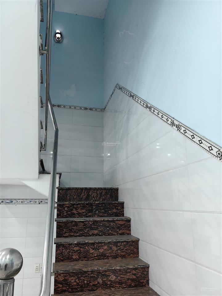 Bán nhà mặt tiền tân hiệp 47/1, xã tân hiệp, hóc môn. 3 tầng. tổng dt 199m2. 5,7 tỷ.