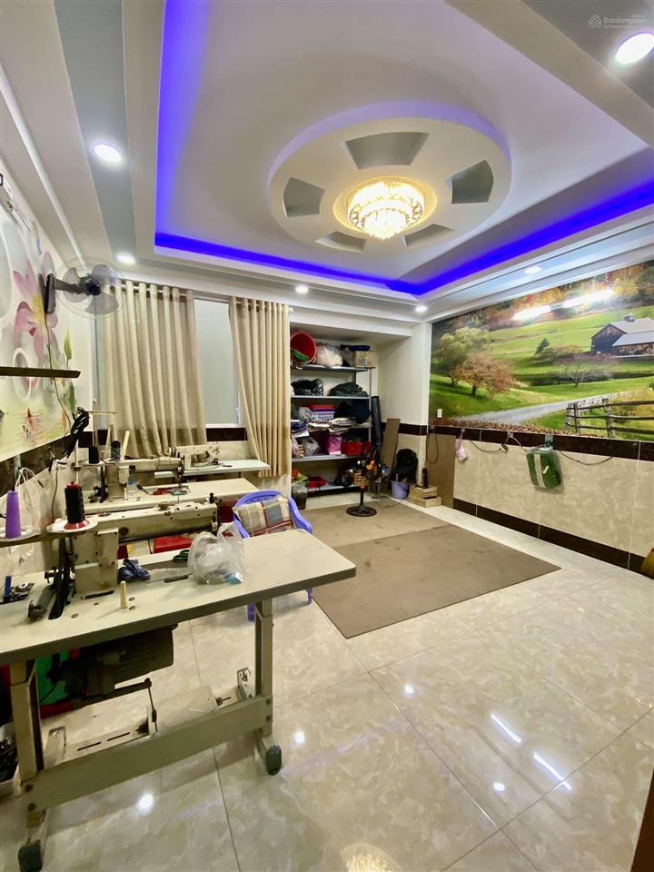 Bán nhà hxh thông. 4,5x13,5. 58,7m2. 4 tầng. 5,8 tỷ.