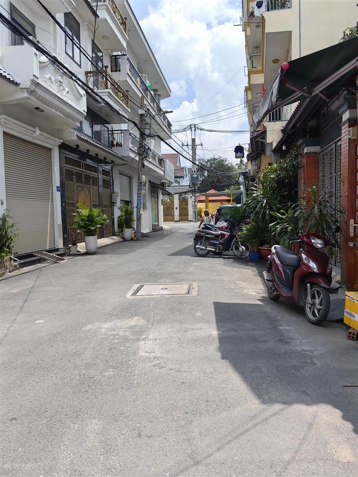 Bán nhà hxh thông. 4,5x13,5. 58,7m2. 4 tầng. 5,8 tỷ.