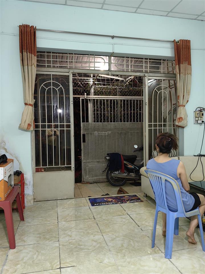 Nhà mt đường, một sẹc ngắn tô ký. 4,2x12. 48m2. 3,3 tỷ