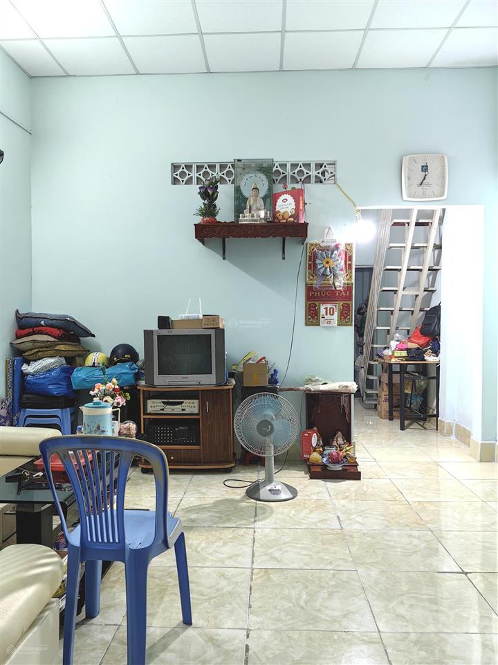 Nhà mt đường, một sẹc ngắn tô ký. 4,2x12. 48m2. 3,3 tỷ