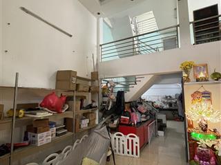 Bán nhà mặt tiền lý thường kiệt, hóc môn. 6x20. 3 tầng. 11.5 tỷ.