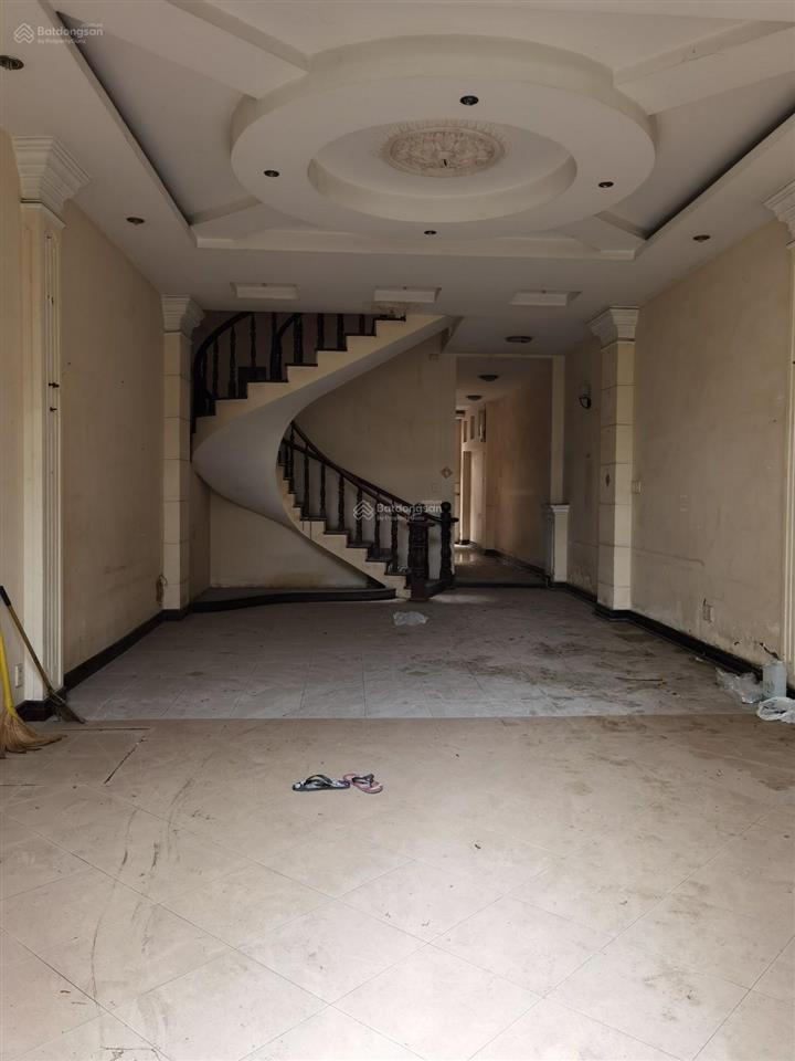 Bán nhà 1/ trần văn mười. 5x30. cn 130m2. 3 tầng. 6 tỷ.