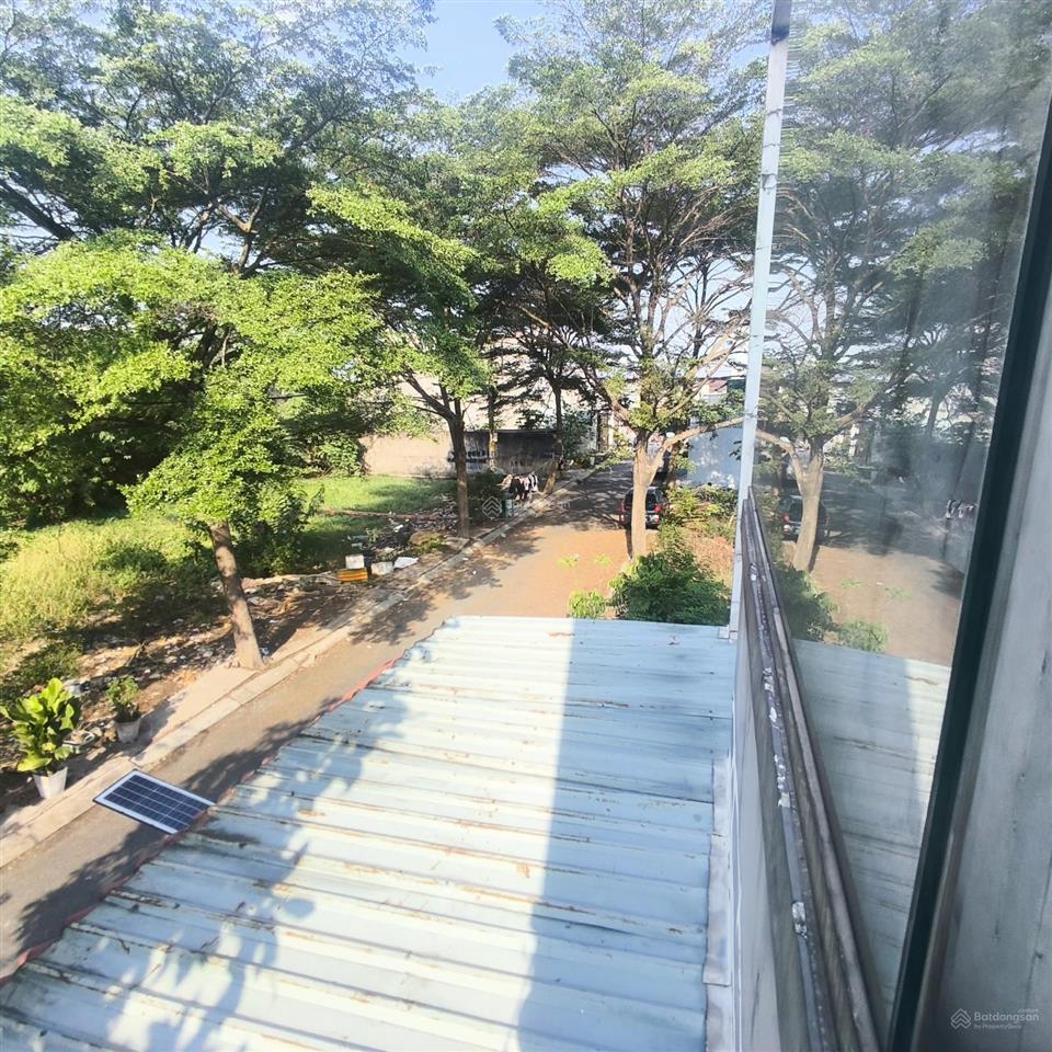 Bán nhà 2 tầng mới  hẻm xe tải khu phân lô cực đẹp  an ninh ngang 10m cực hiếm  xuân thới đông