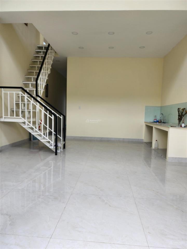 Bán nhà 1 xẹt tân thới nhì 25. 2 tầng giá 3.25 tỷ.