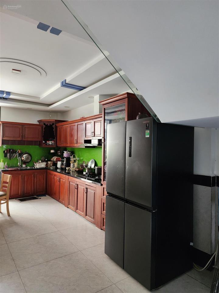 Bán nhà mt huỳnh thị hai. 88m2. 4 tầng. giá 11,5 tỷ.
