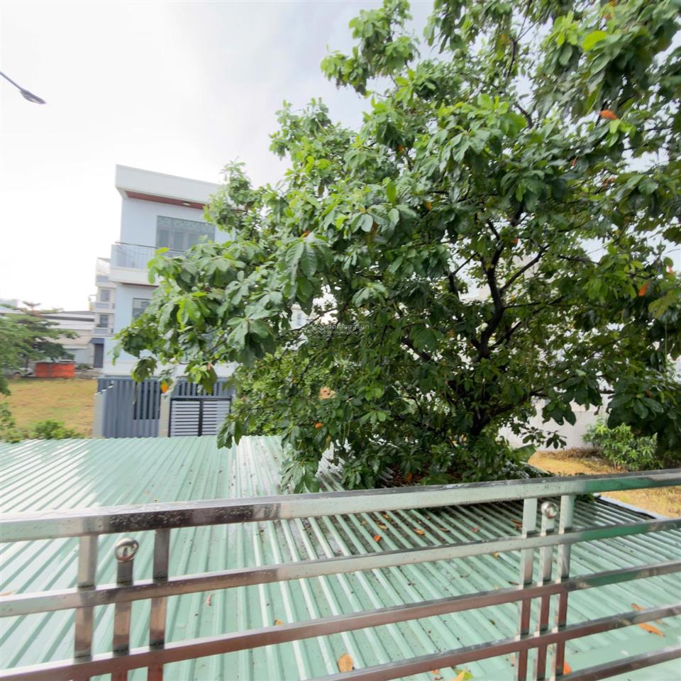 Bán nhà đường xe tải tiền lân, bà điểm. 205m2. ngang 9. 2 tầng. 9,9 tỷ.