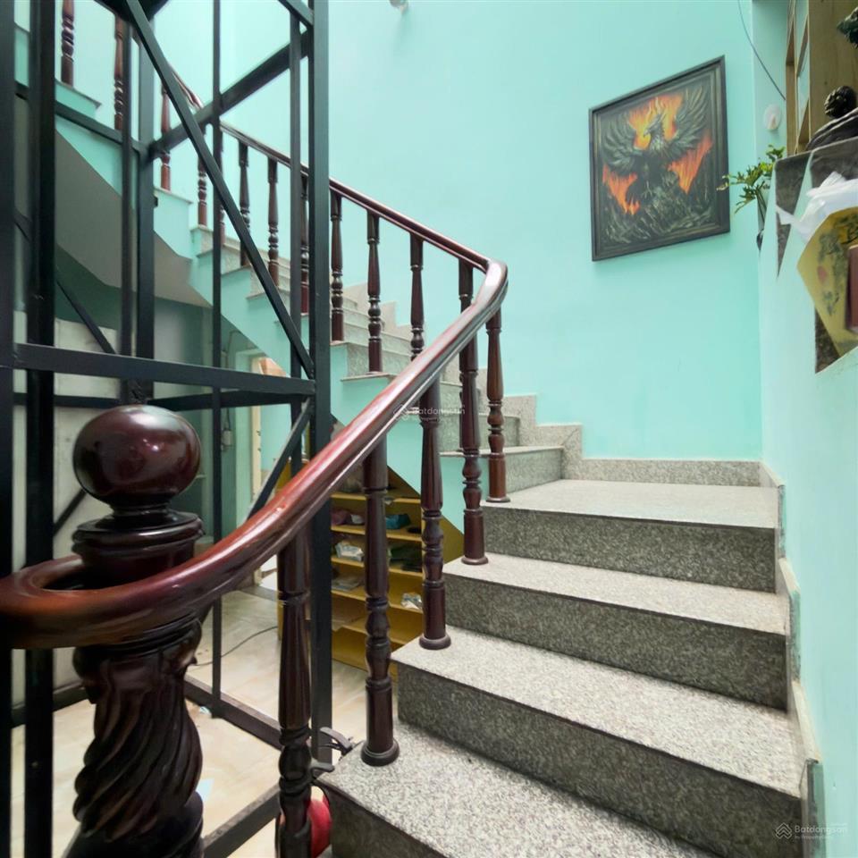 Bán nhà đường xe tải tiền lân, bà điểm. 205m2. ngang 9. 2 tầng. 9,9 tỷ.