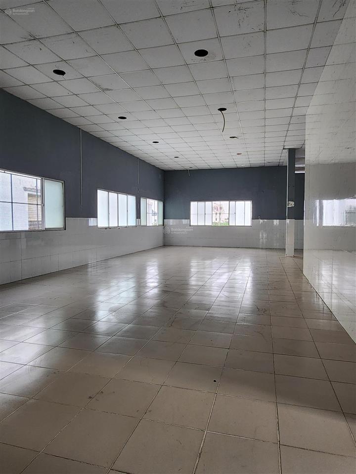 Nhà xưởng đường cont chạy, một sẹt song hành. 899m2. ngang 19. giá chỉ 26,5 tỷ.