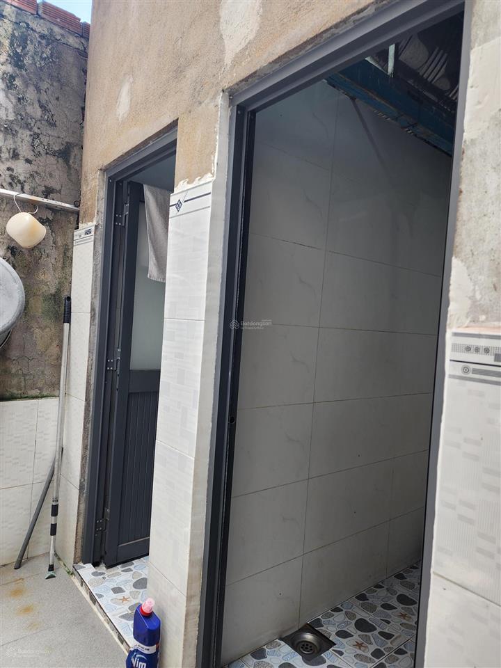 Giảm 200tr  hóc môn  thị trấn hóc môn  hẻm xe hơi  1 xẹt bà triệu  121m2. 4,6 tỷ.
