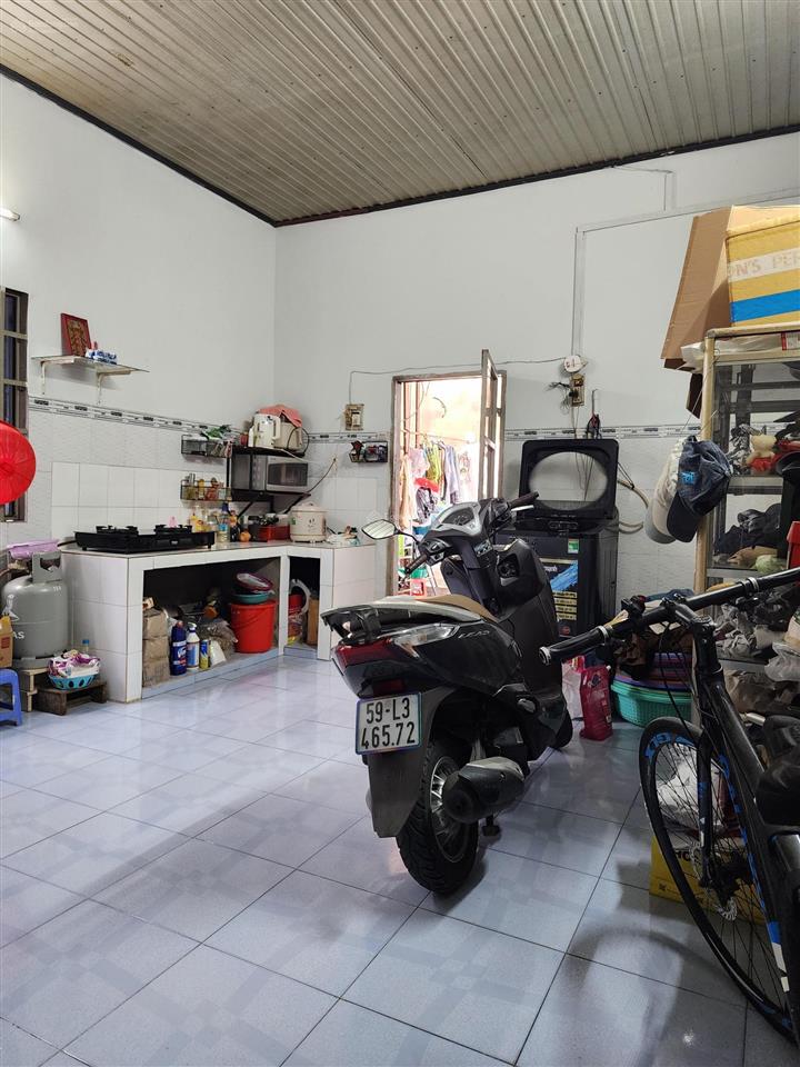 Giảm 200tr  hóc môn  thị trấn hóc môn  hẻm xe hơi  1 xẹt bà triệu  121m2. 4,6 tỷ.